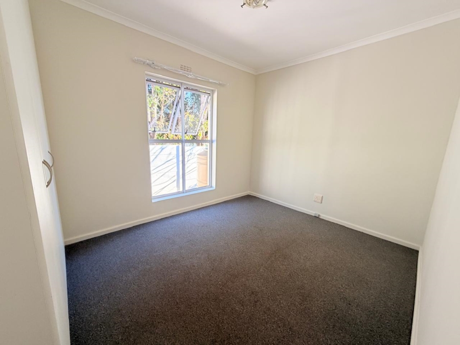 To Let 3 Bedroom Property for Rent in Pinehurst Western Cape